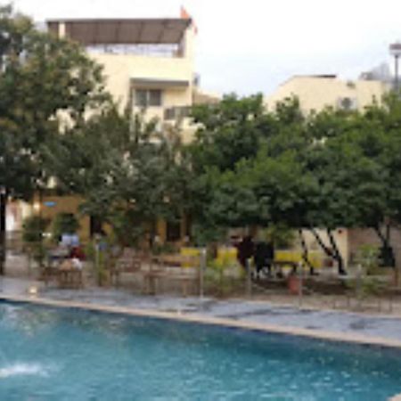 Hotel Saroj Sagar  Bagian luar foto