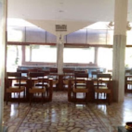 Hotel Saroj Sagar  Bagian luar foto
