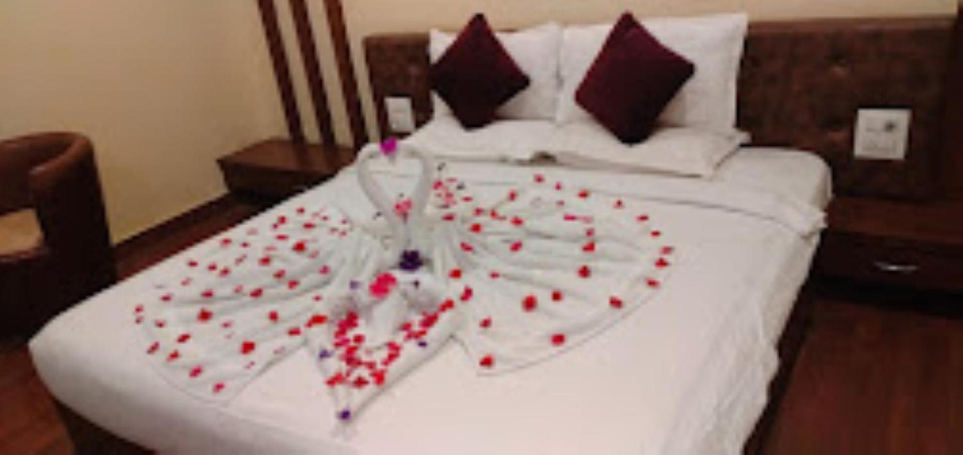 Hotel Saroj Sagar  Bagian luar foto